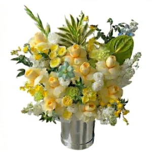 Silver Luminous Hugging Bouquet